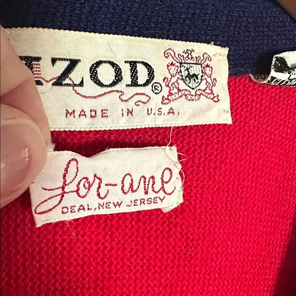 Vintage IZOD Men's Red Cardigan Sweater V Neck Preppy Old Money Country Club